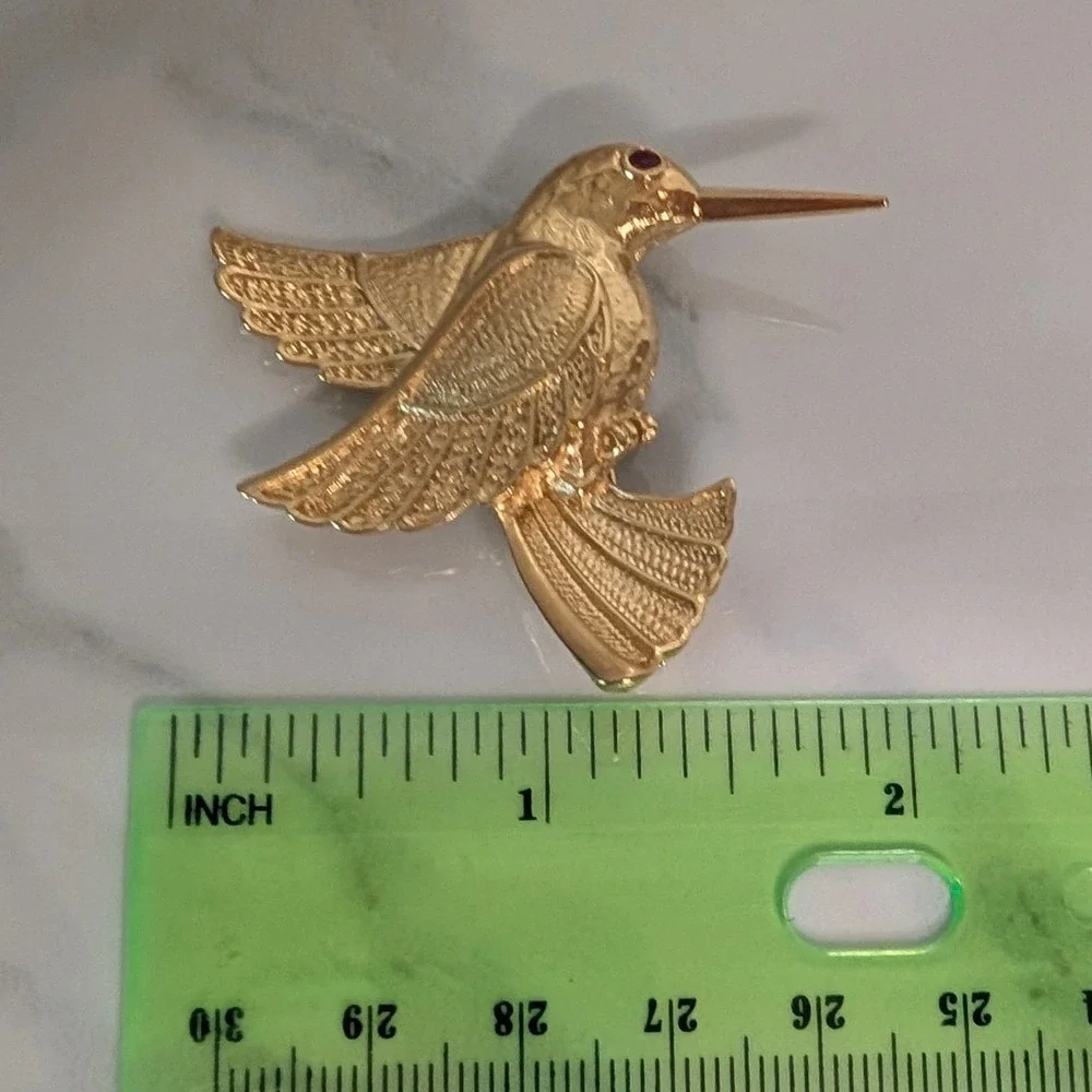 Vintage Avon Golden Hummingbird Pin Brooch Gold Tone Red Rhinestone Eye with Box